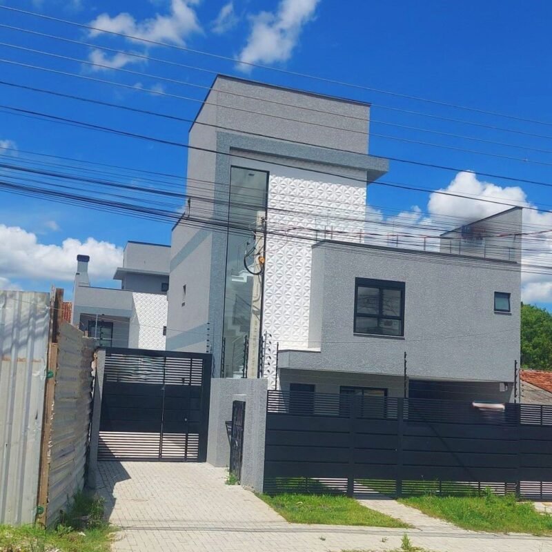 Sobrado Novo no Uberaba com Terraço, 3 Quartos – Curitiba