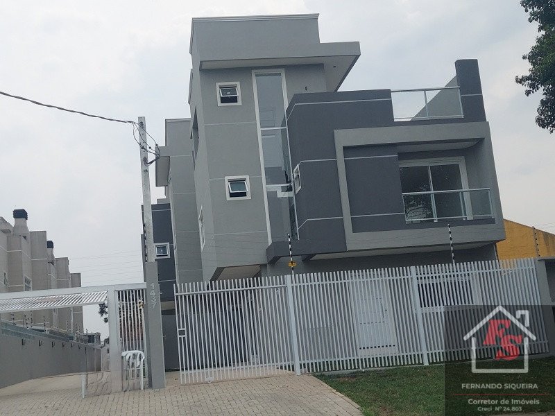 Sobrado no Bairro Alto, Curitiba, 03 Dormitórios, Triplex, com Quintal