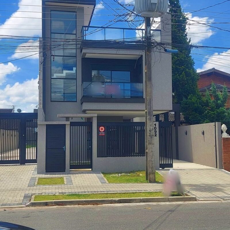 Sobrado no Hauer, Curitiba, 3 Suítes, Não Geminado