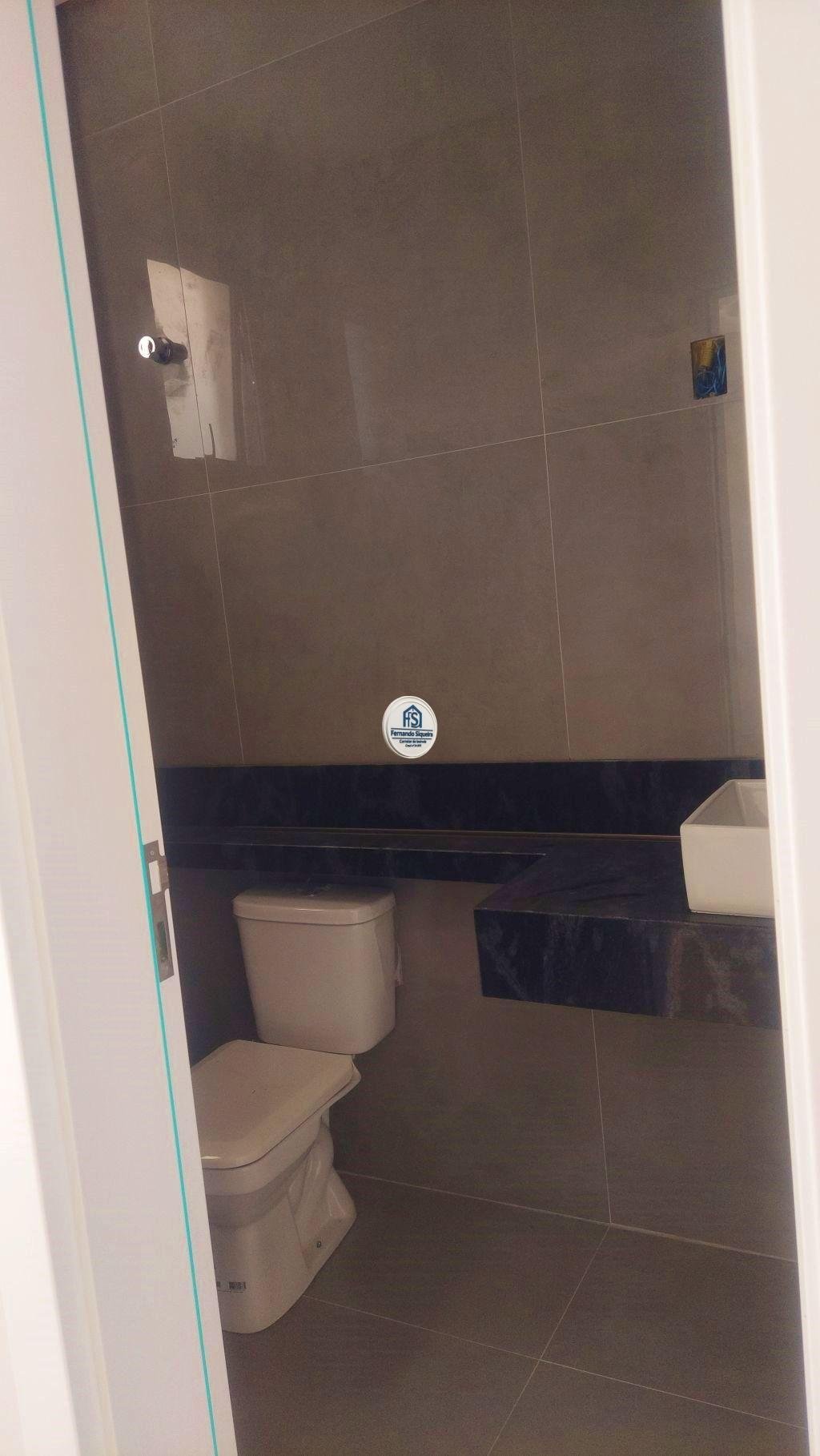 🏡 Sobrado à Venda no Bairro Uberaba - Curitiba, Triplex, Acabamento Alto Padrão - Interno S-03. - Imagem 11