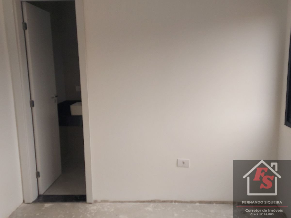 Sobrado no Novo Mundo em Curitiba, 03 dormitórios, Triplex - Imagem 12
