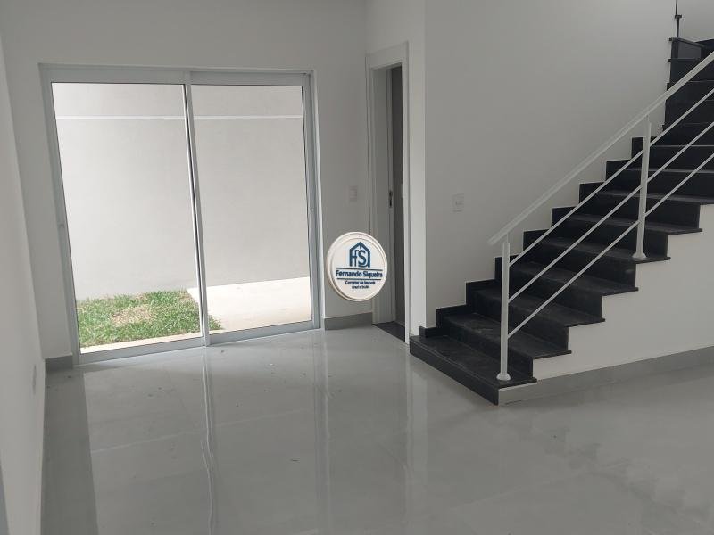 Excelente Sobrado Triplex à Venda no Bairro Alto – Curitiba - Imagem 8