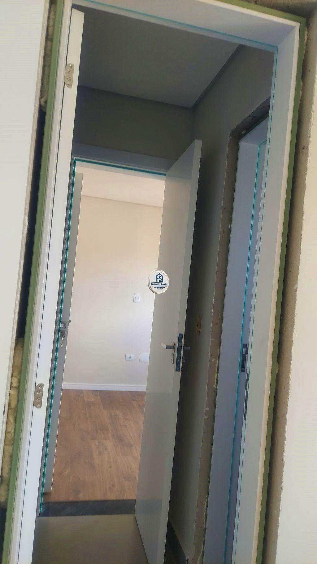 🏡 Sobrado à Venda no Bairro Uberaba - Curitiba, Triplex, Acabamento Alto Padrão - Interno S-03. - Imagem 14