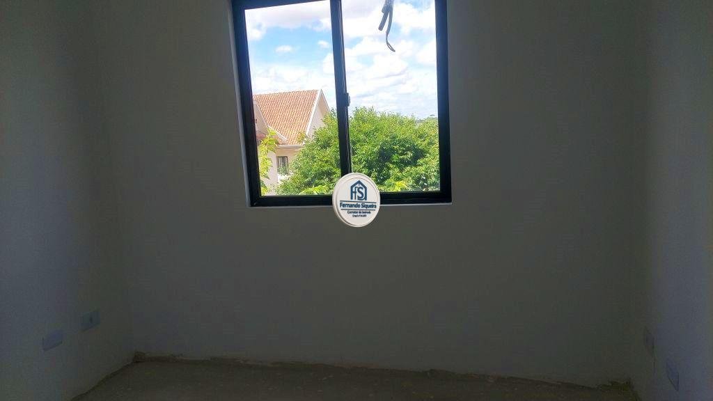Sobrado à Venda - Bairro Uberaba, Curitiba, Triplex com Terraço - Uberaba-Curitiba - Imagem 18