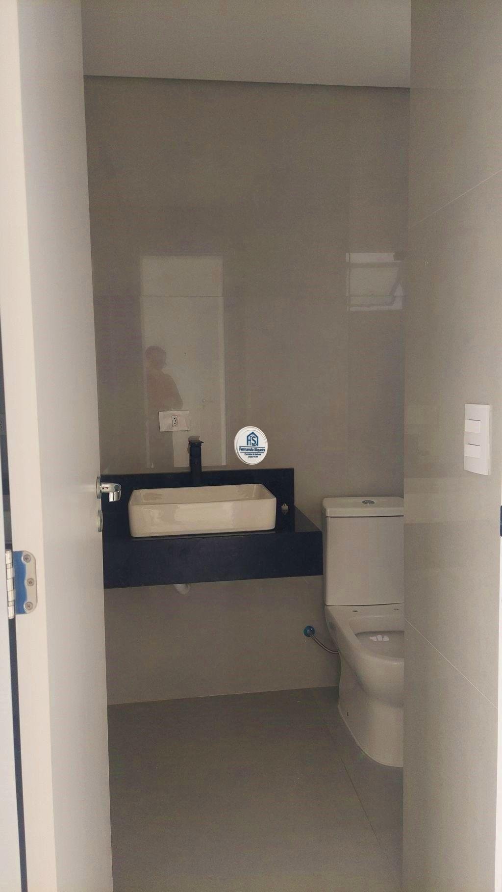 Sobrado Triplex no Capão Raso: Sua Nova Casa de Ótimo Padrão -S-02/03 - Imagem 20