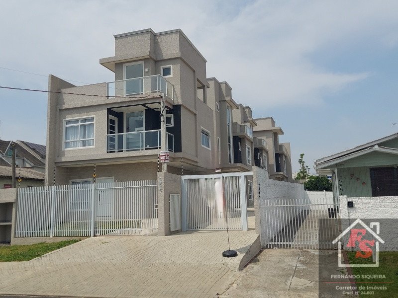 Sobrado no Boqueirão, Curitiba com Terraço, Triplex, 03 Dormitórios