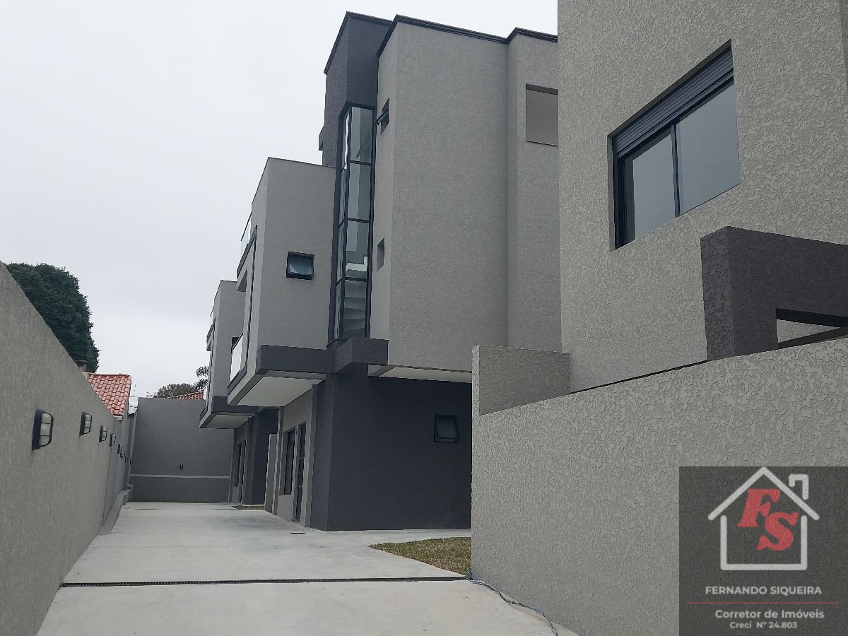 Sobrado no Novo Mundo em Curitiba, 03 dormitórios, Triplex - Imagem 3