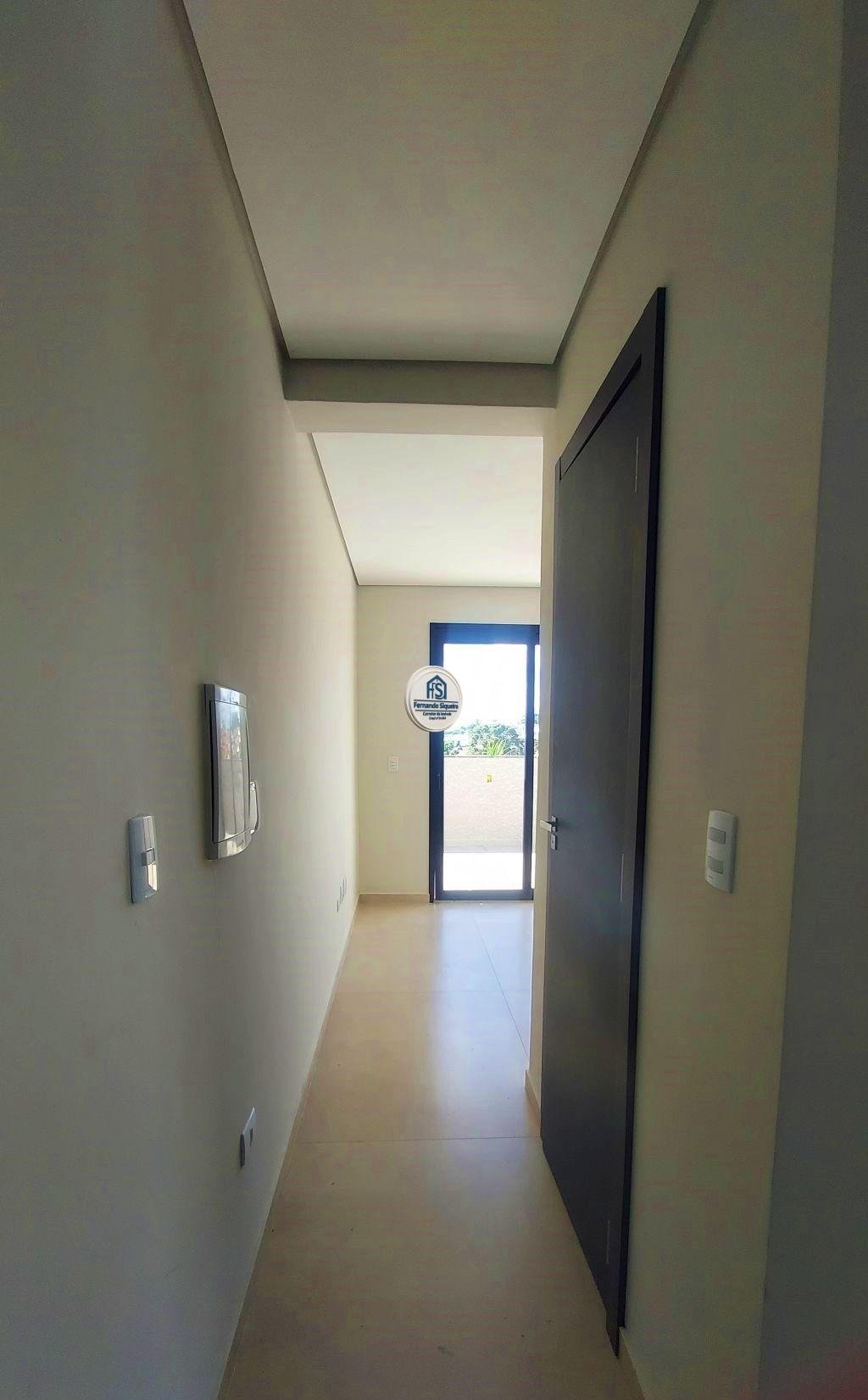 🏡 Sobrado à Venda no Bairro Uberaba - Curitiba, Quadriplex Bem Planejado, Frente Para a Rua. - Imagem 24