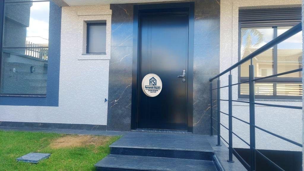 🏡 Sobrado à Venda no Bairro Uberaba - Curitiba, Quadriplex Bem Planejado, Frente Para a Rua. - Imagem 5