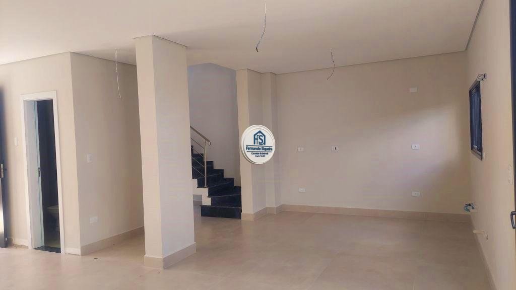 🏡 Sobrado à Venda no Bairro Uberaba - Curitiba, Triplex, Acabamento Alto Padrão - Interno S-03. - Imagem 9
