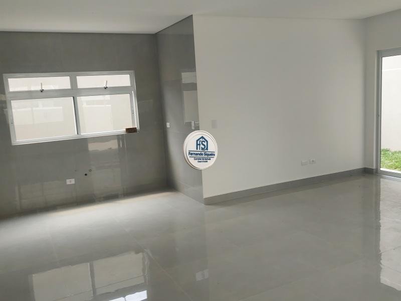 Excelente Sobrado Triplex à Venda no Bairro Alto – Curitiba - Imagem 6