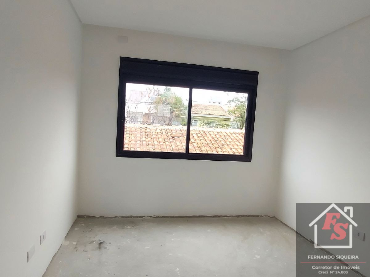 Sobrado no Novo Mundo em Curitiba, 03 dormitórios, Triplex - Imagem 10